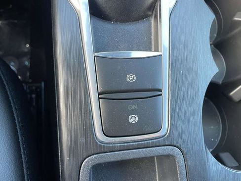 New 2023 Ford Escape SE image 24