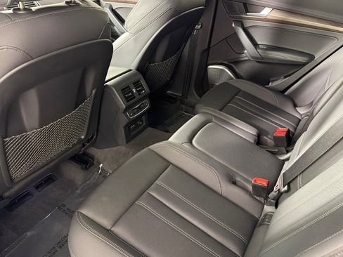 Used 2023 Audi Q5 2.0T Prestige w/ Prestige Package image 11