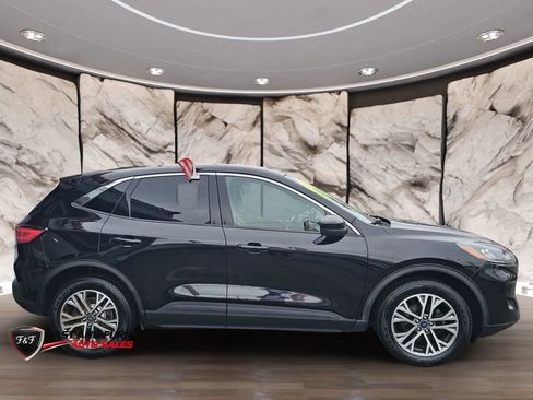 Used 2022 Ford Escape SEL image 4