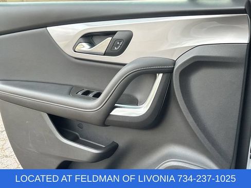 Used 2025 Chevrolet Blazer LT AWD/4WD image 21