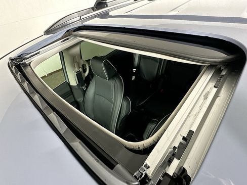 New 2026 Honda Odyssey Touring image 20