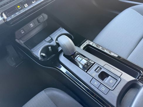 Used 2025 Toyota Prius LE image 41