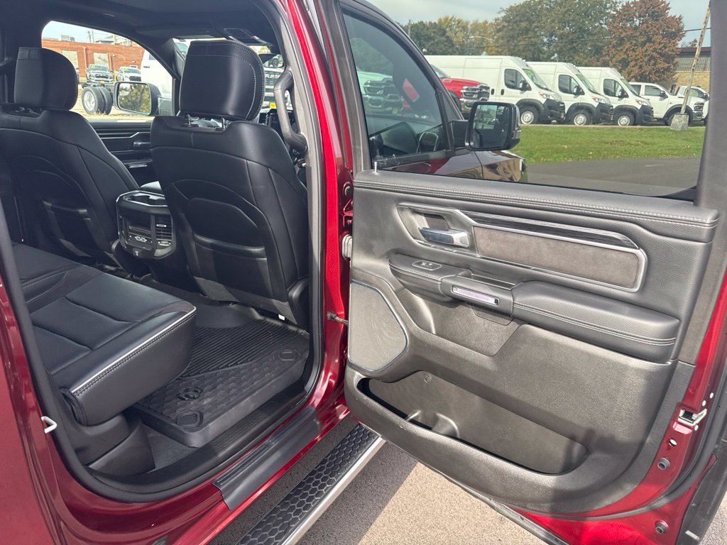 Used 2024 RAM 1500 Laramie AWD/4WD image 25