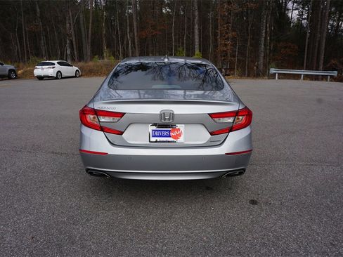 Used 2018 Honda Accord Touring image 24