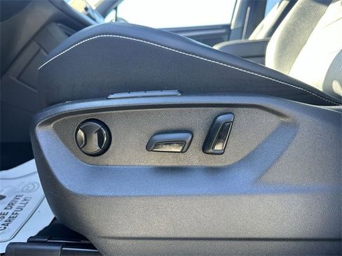 Used 2023 Volkswagen Tiguan SEL R-Line image 14