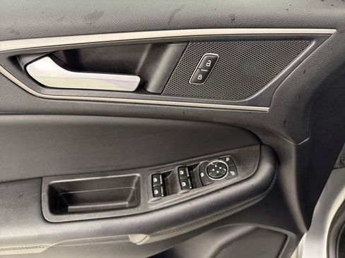 Used 2022 Ford Edge SEL image 22