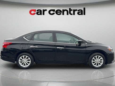 Used 2018 Nissan Sentra SV w/ Premium Package (P01) FWD image 6