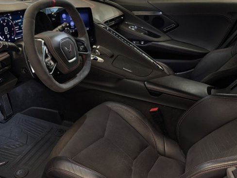 Used 2023 Chevrolet Corvette Stingray Premium Cpe w/ Z51 Performance Package image 3