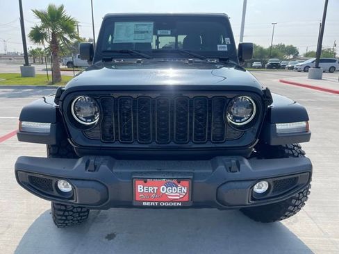 New 2025 Jeep Gladiator Willys AWD/4WD image 2