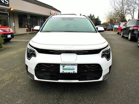 Used 2023 Kia Niro Wind image 3