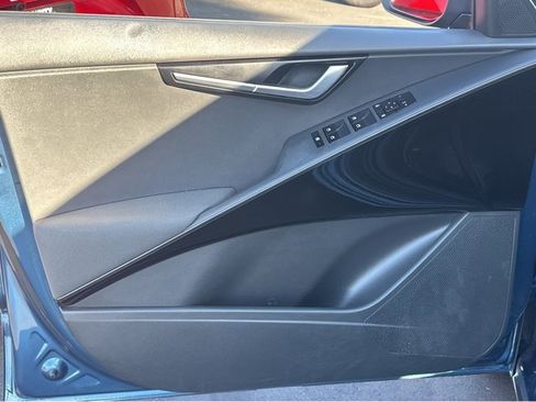 Used 2024 Kia Niro EX image 33