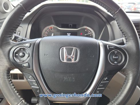 Used 2017 Honda Ridgeline RTL-T image 18
