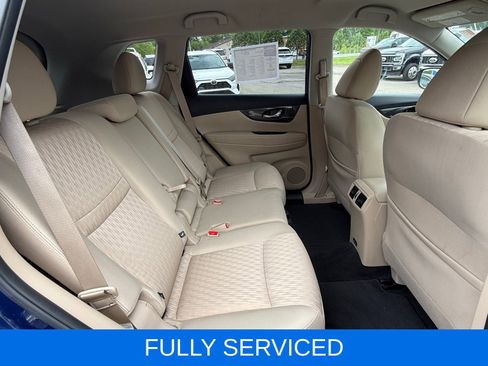 Used 2020 Nissan Rogue SV AWD/4WD image 18