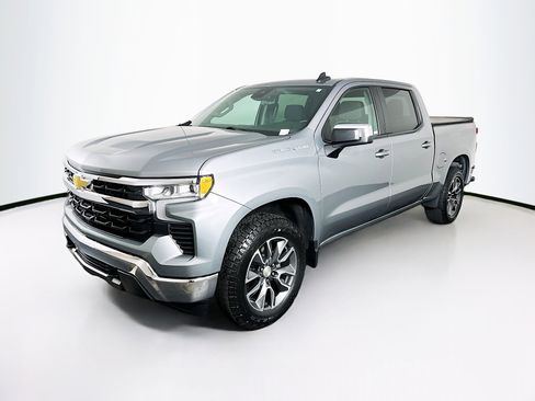 Used 2023 Chevrolet Silverado 1500 LT AWD/4WD image 3