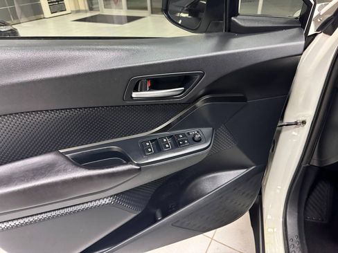 Used 2018 Toyota C-HR XLE image 10