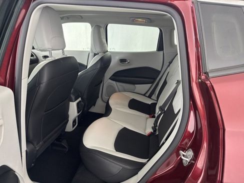 Used 2020 Jeep Compass Latitude image 25