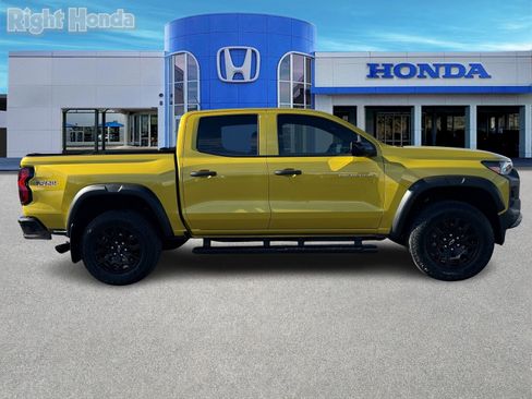 Used 2023 Chevrolet Colorado Trail Boss w/ Technology Package image 8