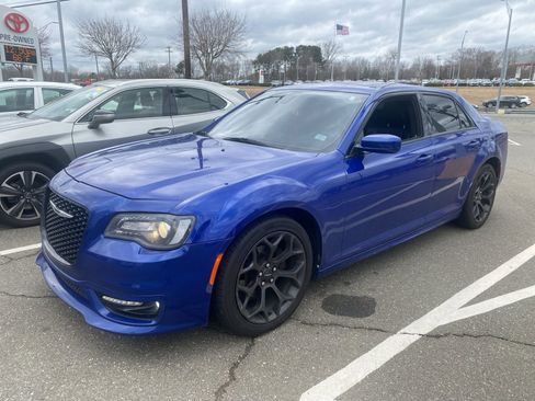 Used 2020 Chrysler 300 S w/ S Model Appearance Package image 15