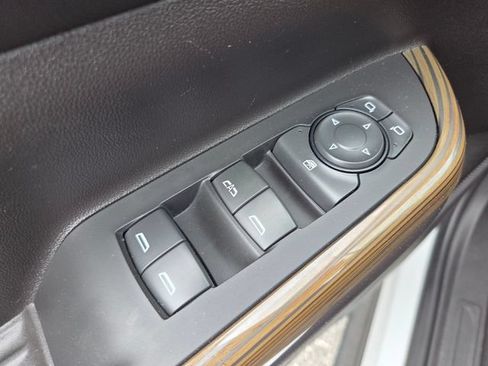 Used 2022 GMC Acadia SLE w/ Driver Convenience Package FWD image 30