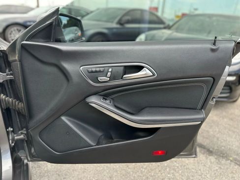 Used 2018 Mercedes-Benz CLA 250 image 21