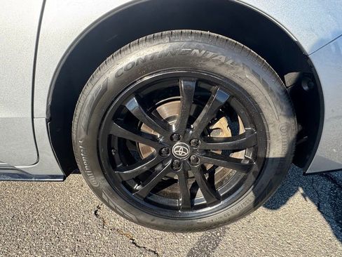 Used 2021 Toyota Sienna Platinum image 48