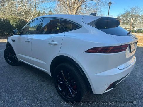 Used 2024 Jaguar E-PACE R-Dynamic SE image 4