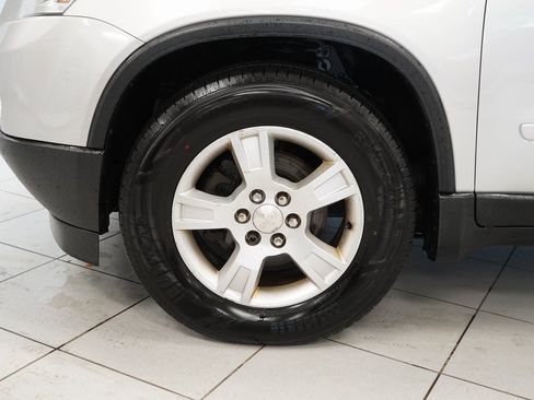 Used 2012 GMC Acadia SLE image 18