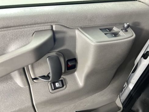 Used 2025 GMC Savana 2500 w/ Driver Convenience Package RWD image 19
