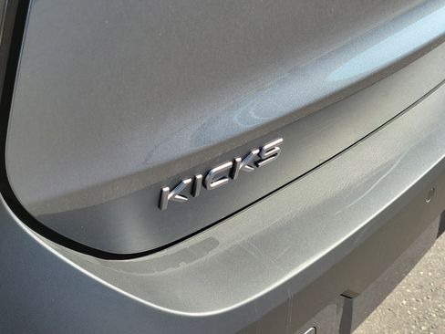 New 2026 Nissan Kicks SR image 7