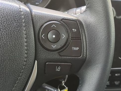 Used 2018 Toyota Corolla iM FWD image 28