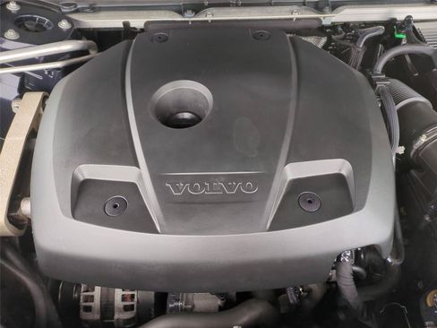Used 2017 Volvo XC90 T5 Momentum w/ Vision Package AWD/4WD image 23