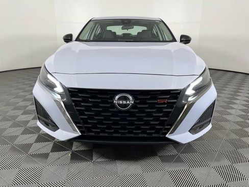 Used 2024 Nissan Altima 2.5 SR FWD image 5
