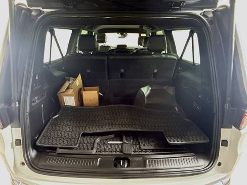 Used 2024 Jeep Wagoneer L Series II w/ Flexible Seating Group image 35