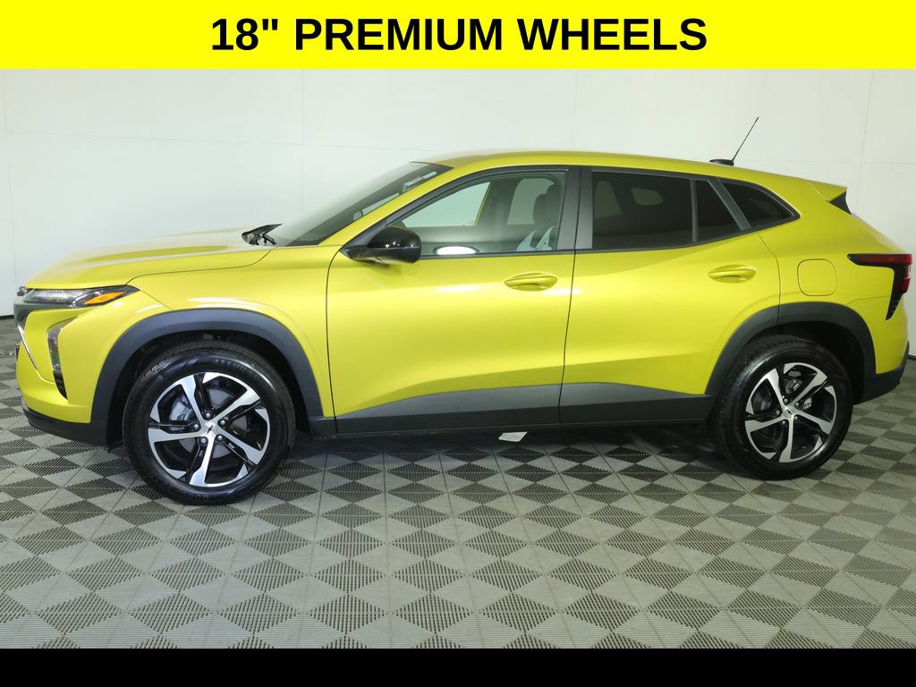 Certified 2025 Chevrolet Trax RS w/ Driver Confidence Package FWD image 5
