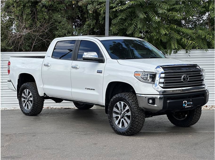 Used 2021 Toyota Tundra Limited w/ Limited Premium Package AWD/4WD image 6