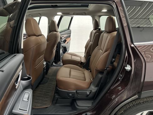Certified 2025 Subaru Ascent Touring image 22