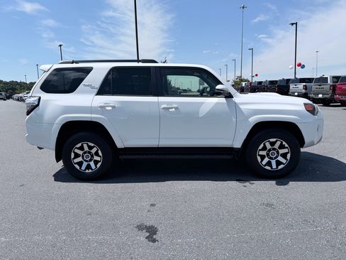 Used 2021 Toyota 4Runner TRD Off-Road Premium AWD/4WD image 4