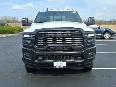 New 2026 RAM 3500 Tradesman AWD/4WD image 22