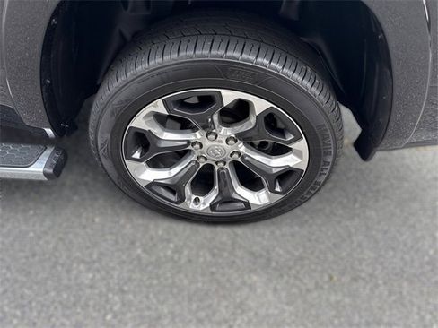 Used 2023 RAM 1500 Limited image 12
