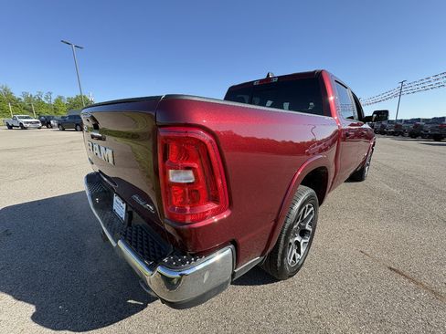 Used 2025 RAM 1500 Laramie AWD/4WD image 5
