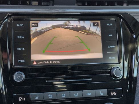 Used 2020 Volkswagen Passat 2.0T R-Line image 24