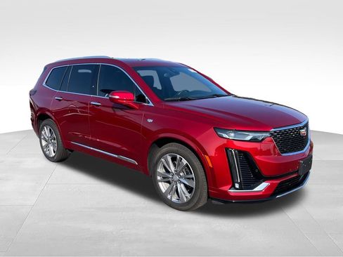 Used 2024 Cadillac XT6 Premium Luxury w/ LPO, Floor Liner Package FWD image 7