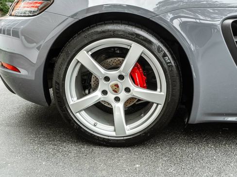 Used 2018 Porsche 718 Cayman RWD image 24