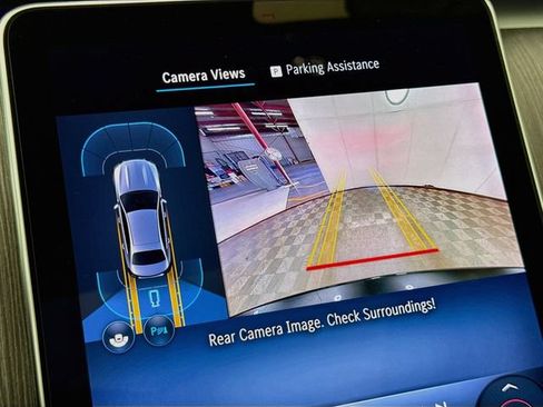 Used 2025 Mercedes-Benz C 300 Sedan image 13