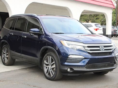 Used 2016 Honda Pilot Touring image 2