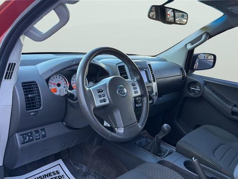 Used 2013 Nissan Xterra PRO-4X AWD/4WD image 17