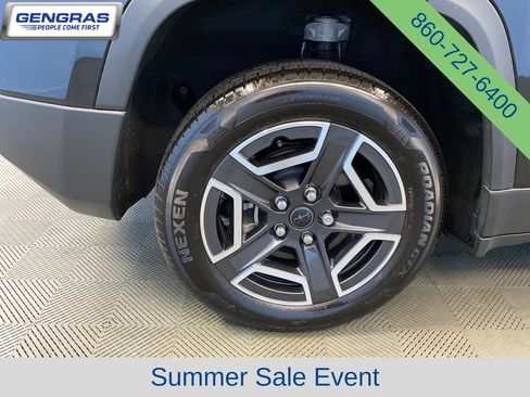 Used 2026 Jeep Cherokee Limited AWD/4WD image 34