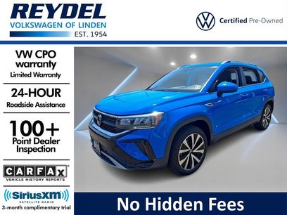 Used 2023 Volkswagen Taos SE w/ Panoramic Sunroof Package