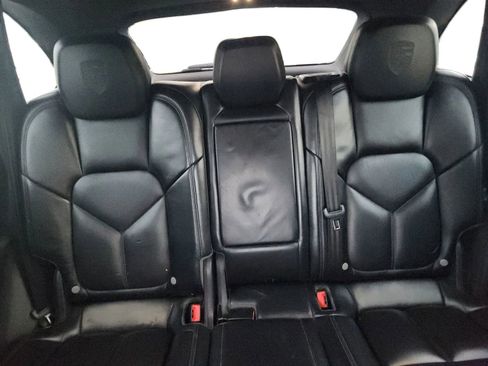 Used 2017 Porsche Cayenne Platinum Edition w/ Premium Package (PJV) image 14