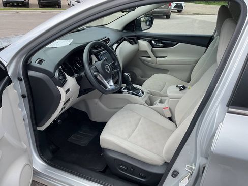 Used 2019 Nissan Rogue Sport SV AWD/4WD image 14